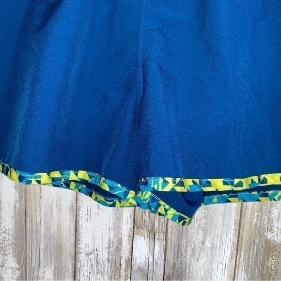 Under Armor Blue Semi Fitted Running Shorts - Picture 3 of 6